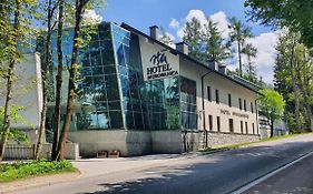 Hotel Murowanica
